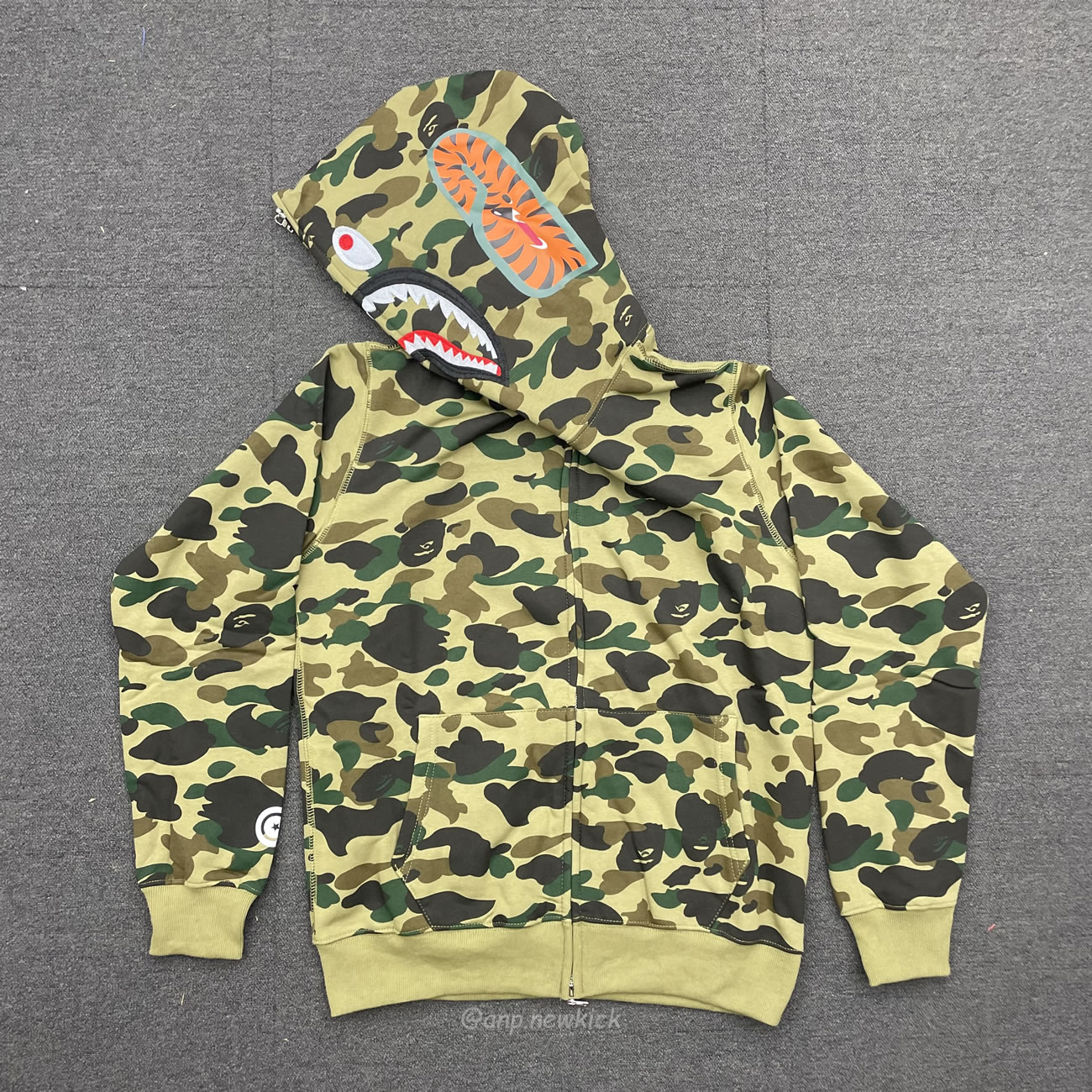 Bape Ladies 1st Camo Boa Shark Hoodie Green (3) - newkick.vip